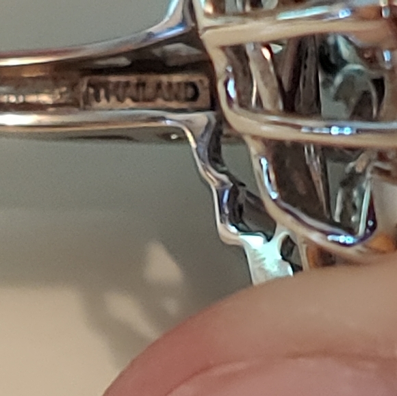 Colleen Lopez amethyst, topaz & tanzanite ring - Picture 3 of 8